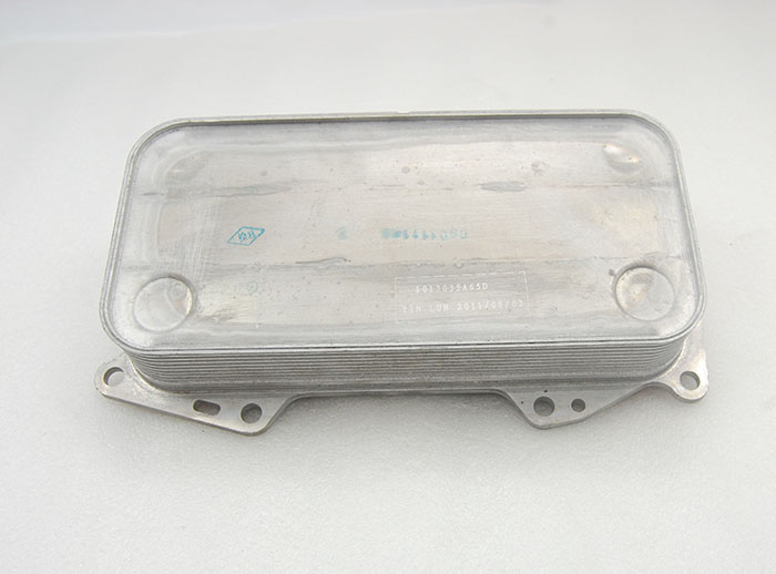 沃爾沃210共軌機(jī)油散熱器芯