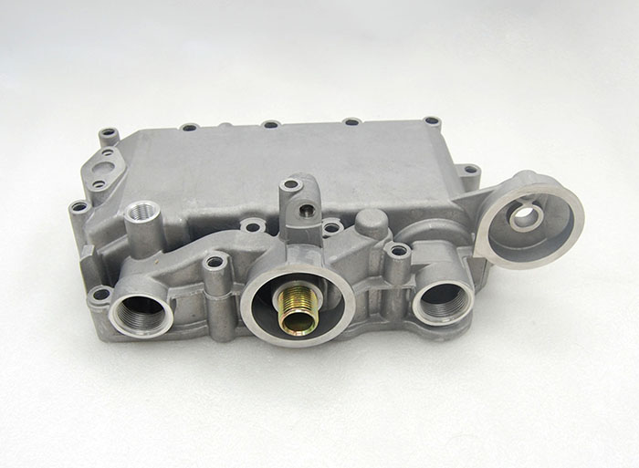 道依茨1013機(jī)油散熱器總成